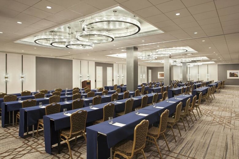Sheraton Philadelphia University City Hotel