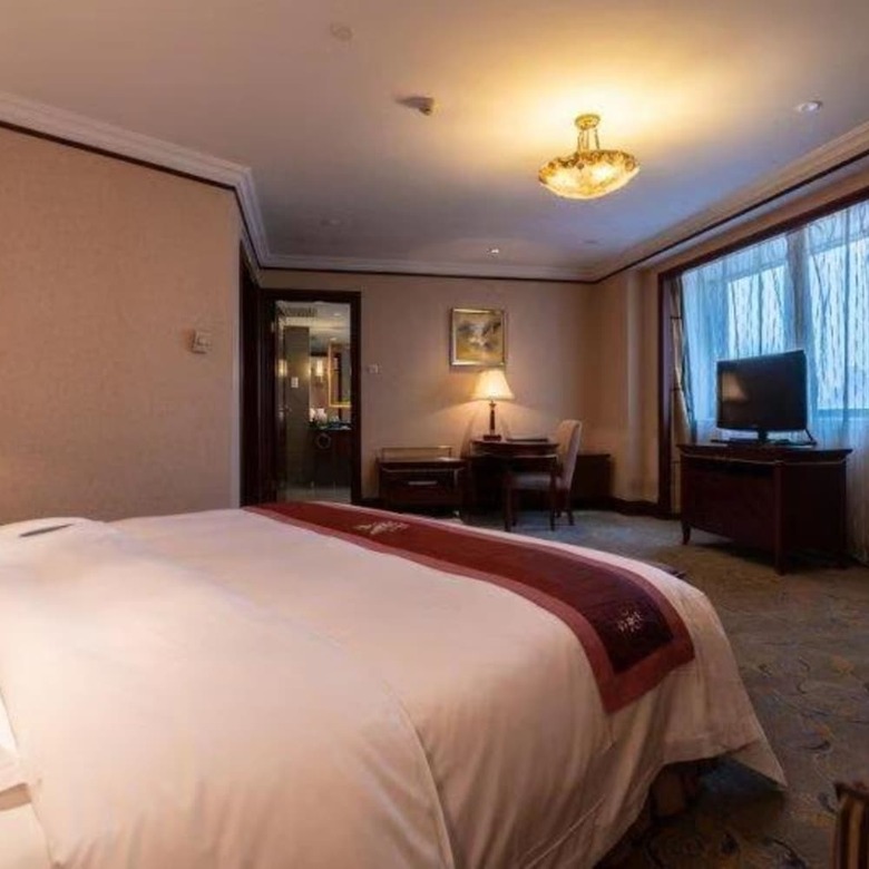 Golden Ocean Hotel