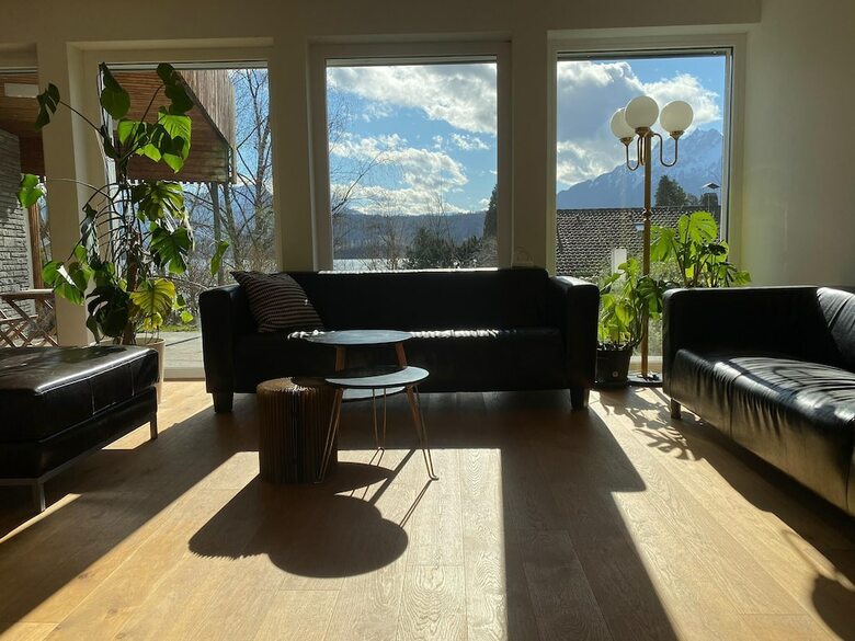 Luxury Apartment -exclusive Neighborhood