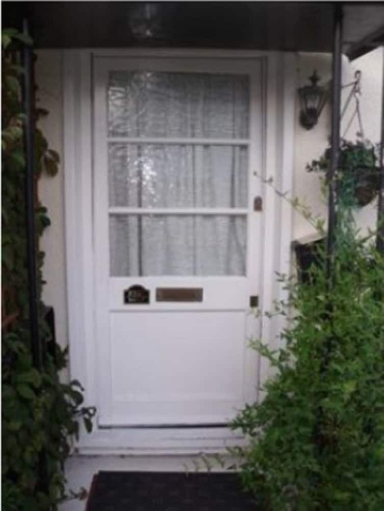 Residencia Lovely 3 Bedroom House, Northolt