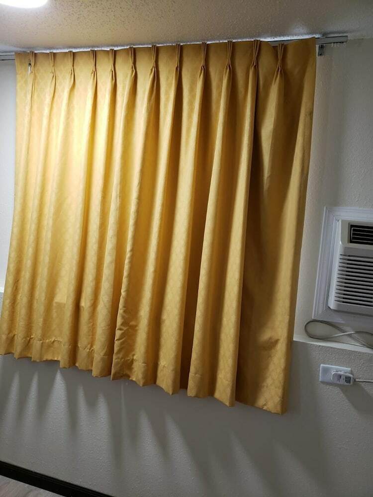 Hotel Value Inn & Suites