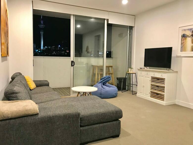 2 Bedroom Penthouse Apartment With City Views
