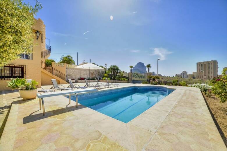 Villa - 4 Bedrooms With Pool And Wifi - 107481