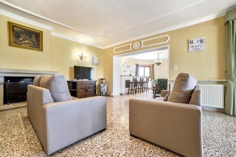Villa - 4 Bedrooms With Pool And Wifi - 107481