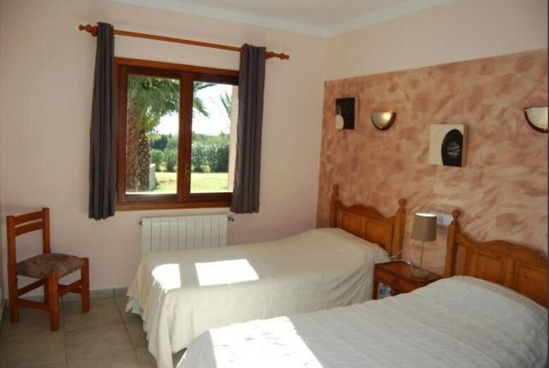 Villa - 5 Bedrooms With Pool And Wifi - 103975