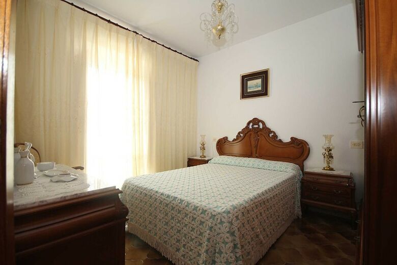 Villa House - 5 Bedrooms With Sea Views - 107775