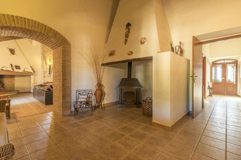 Villa - 7 Bedrooms With Pool And Wifi - 107981