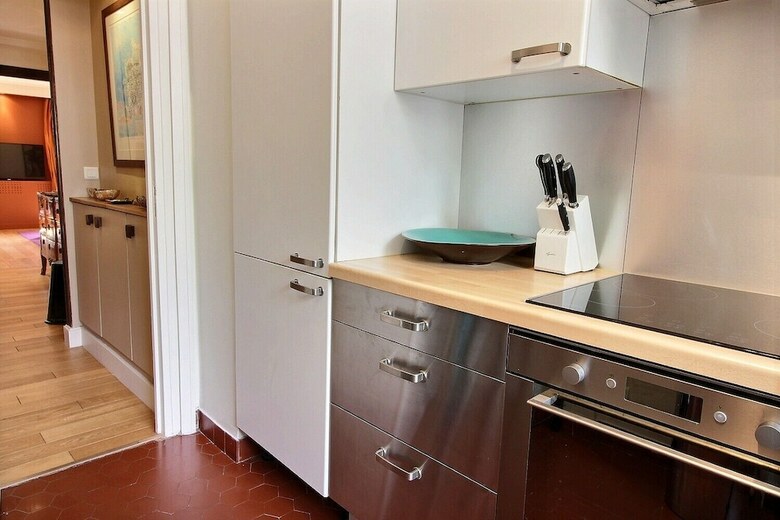 116324 - 2 Person Apartment Near Eiffel Tower