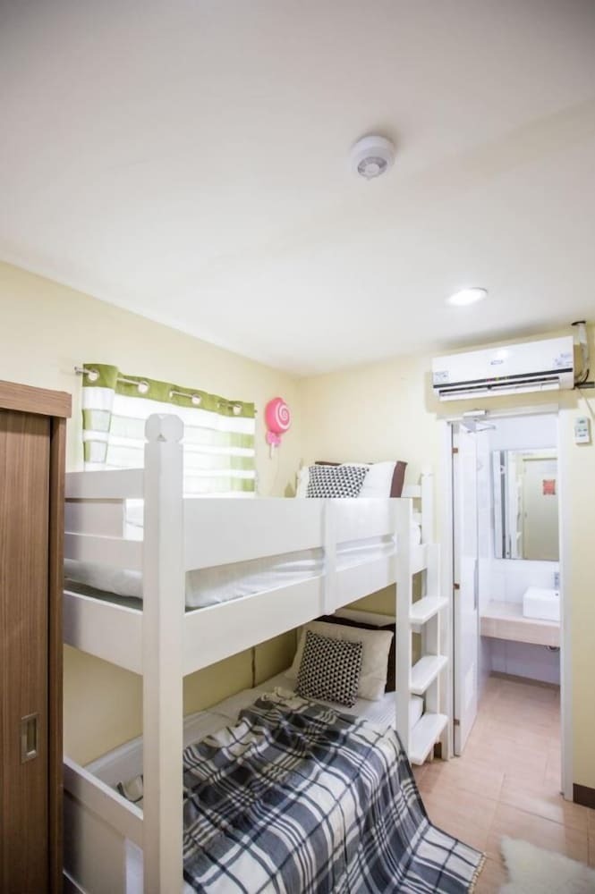 Hostal Mactan Seahorse Beach Resort - Hostel