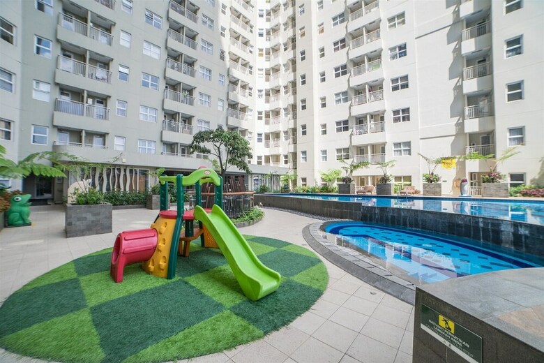 Comfortable 1br Apartment At Parahyangan Residence Near Unpar