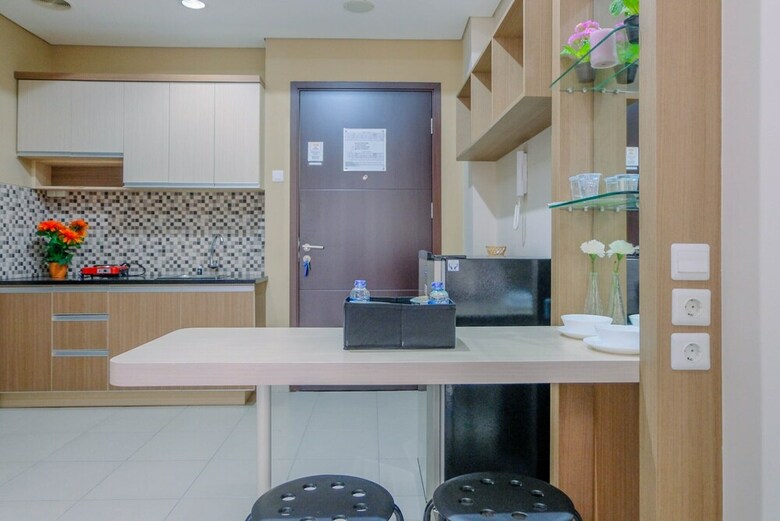 Minimalist And Simple 1br At Saveria Apartment