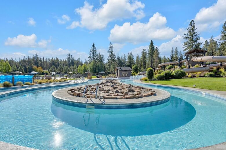 Tan Oak Lane 37 By Village Properties At Sunriver