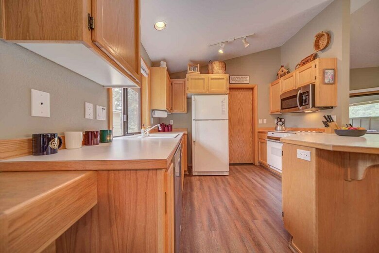 Coyote Lane By Village Properties At Sunriver