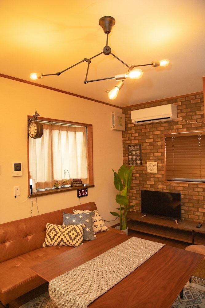 Kanegafuchi House