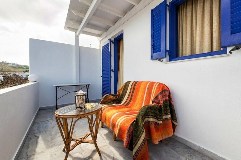 Ricos Two Bedroom Apartment - Naoussa Paros