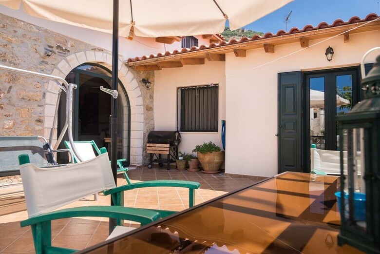 Agrilos House - Amazing Sea View - Sleeps 4