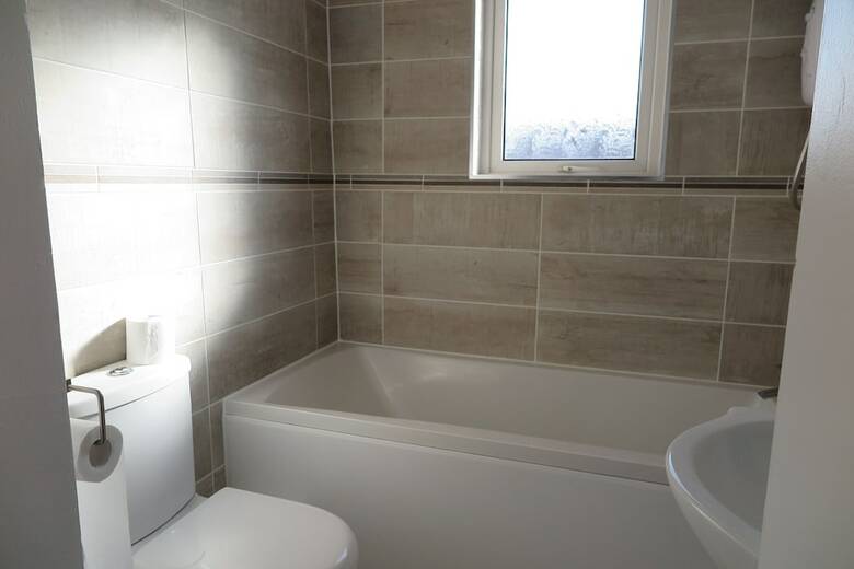 58 Esplanade Court Luxury Apartment