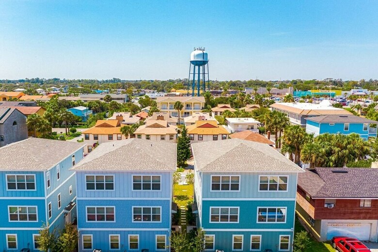 Villa Beach Escape Three - Luxury Townhome