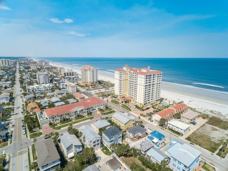 Villa Oceanside Paradise - Ultra-modern Beach Townhouse