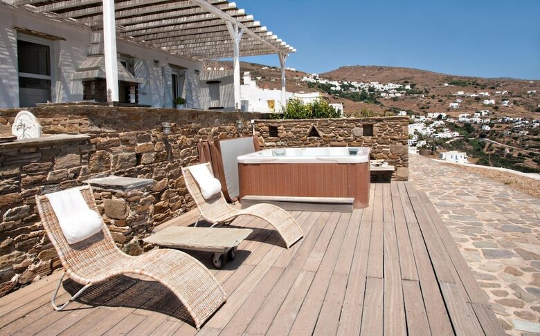 Apartamento Triandaros Villa With Pool