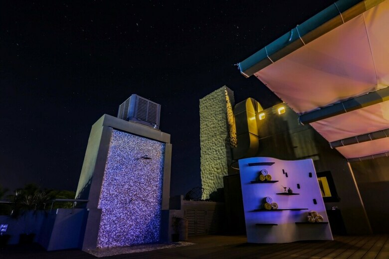 Hotel 3102bce