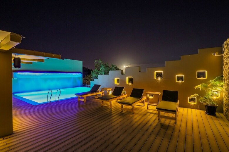 Hotel 3102bce