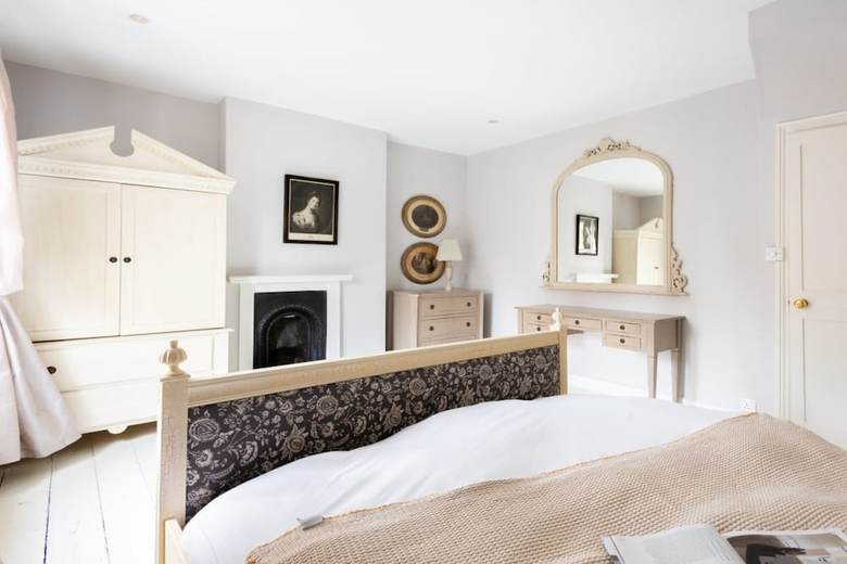 The Writers Townhouse - Beautiful 4bdr In Jericho