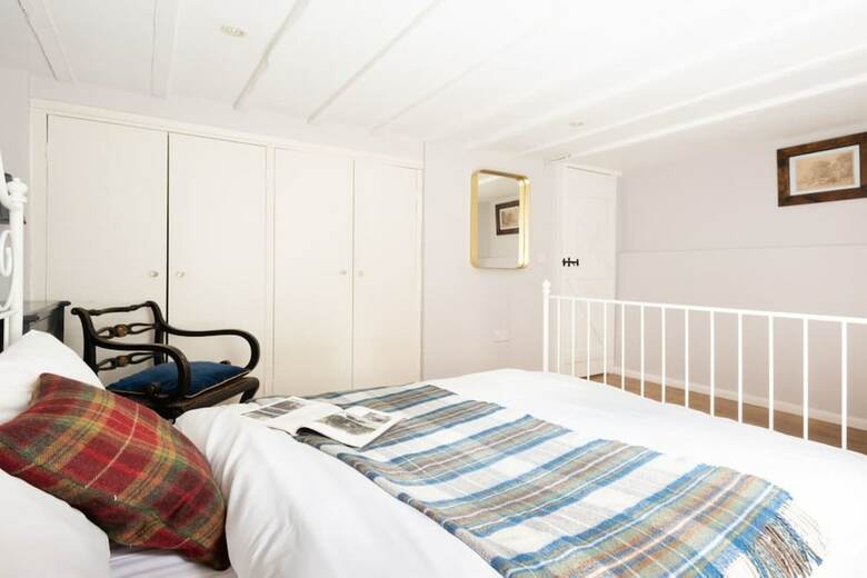The Writers Townhouse - Beautiful 4bdr In Jericho