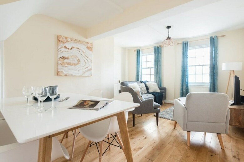 Apartamento The Lapis Lounge - Large 3bdr House At River Avon