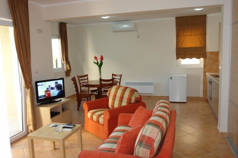 Franeta One-bedroom Apartment, Ground Floor No.1