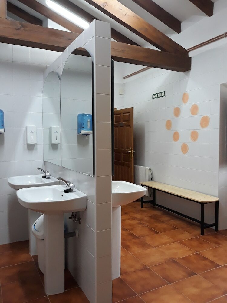 Hostal Albergue La Vargona