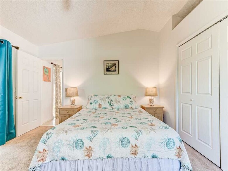 Mermaid Retreat, 2 Bedrooms, Canal Front, Sleeps 6