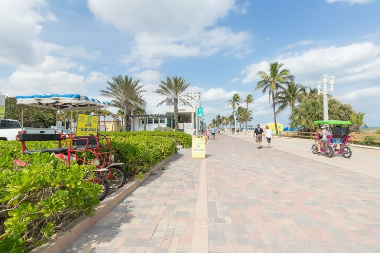 Apartamento 674 Partial Ocean View