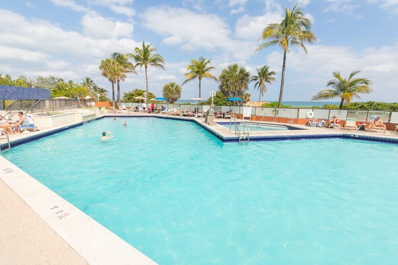 654 City View Apartment Hollywood Beach