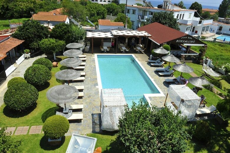Aparthotel Yalis Studios