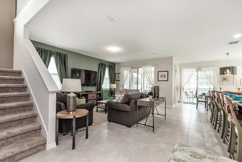 Amazing 6 Bedroom 5 Bathroom Solara Resort Villa