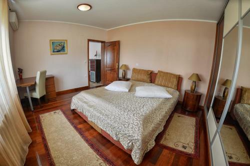 Apartments Sablic