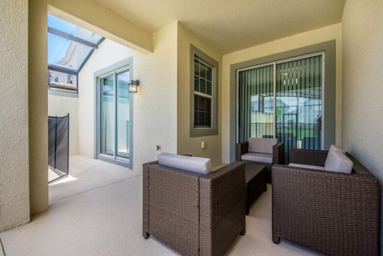 Villa 9043dd00