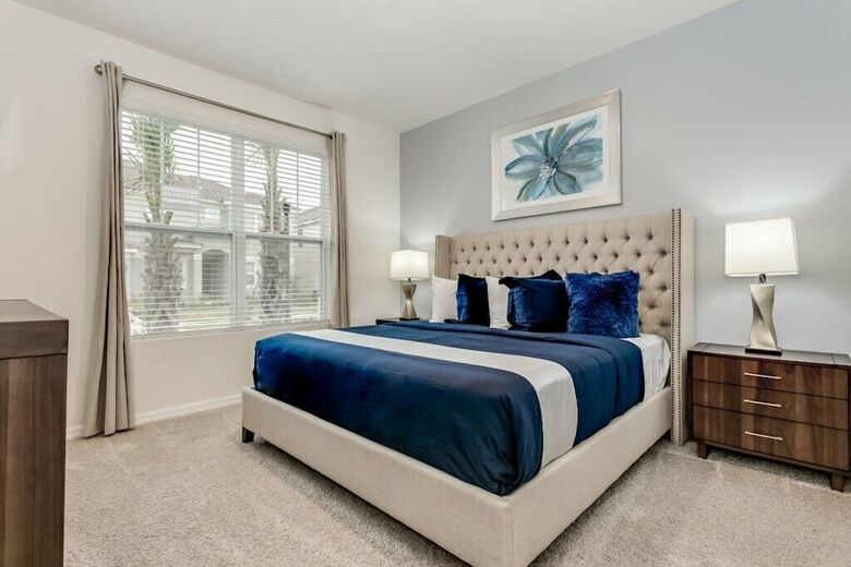 7028oakwood
