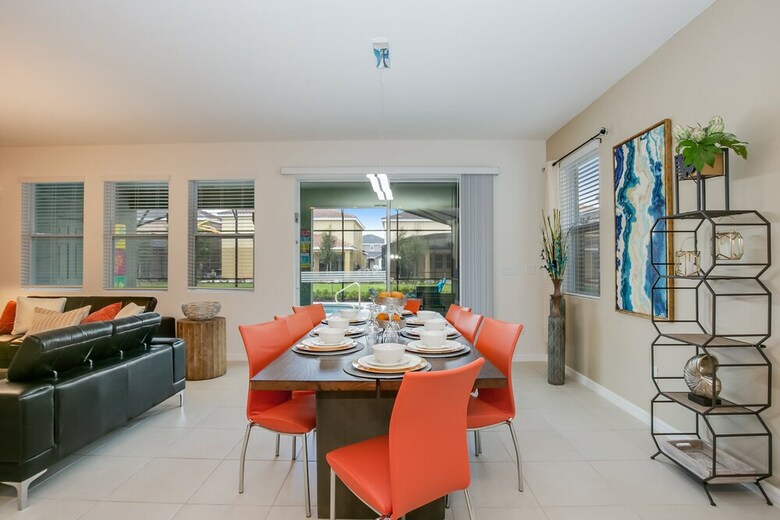 6091broadoak