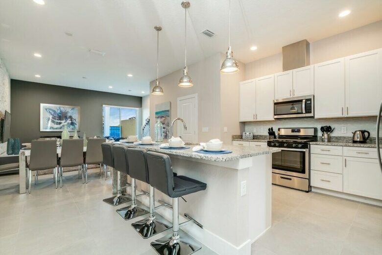 Amazing Location Modern Townhome Close To Disney