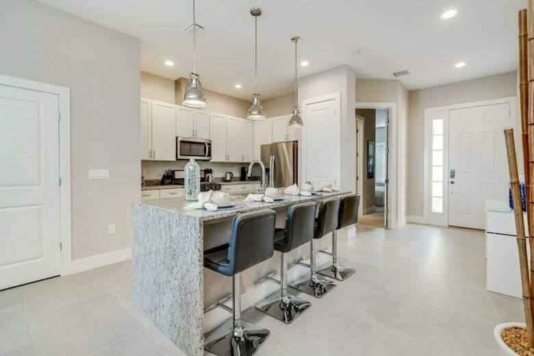 Amazing Location Modern Townhome Close To Disney