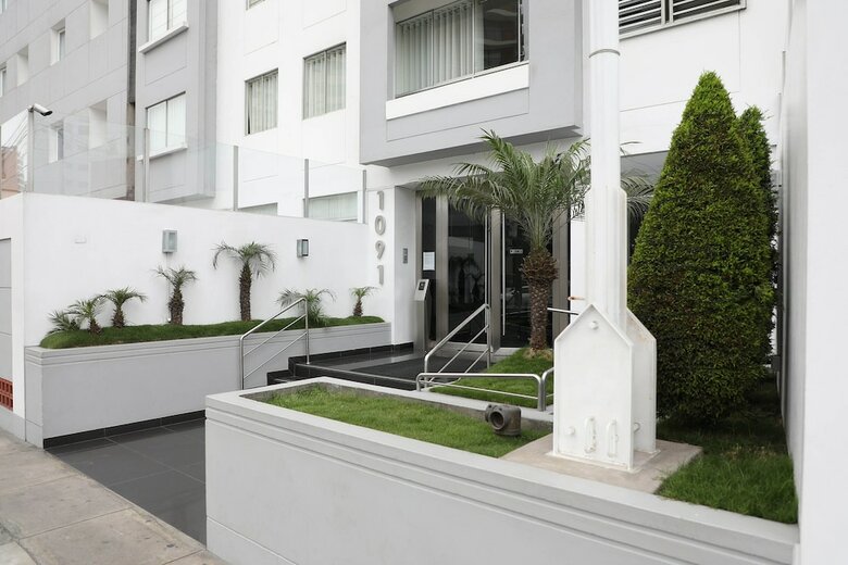 Apartamentos Hermoso Dpto Ubicado En El Centro de Miraflores
