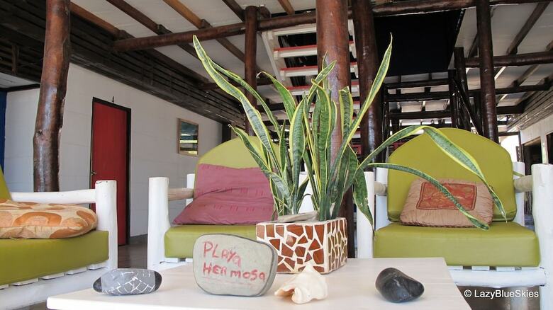 Hotel Playa Hermosa Ecolodge