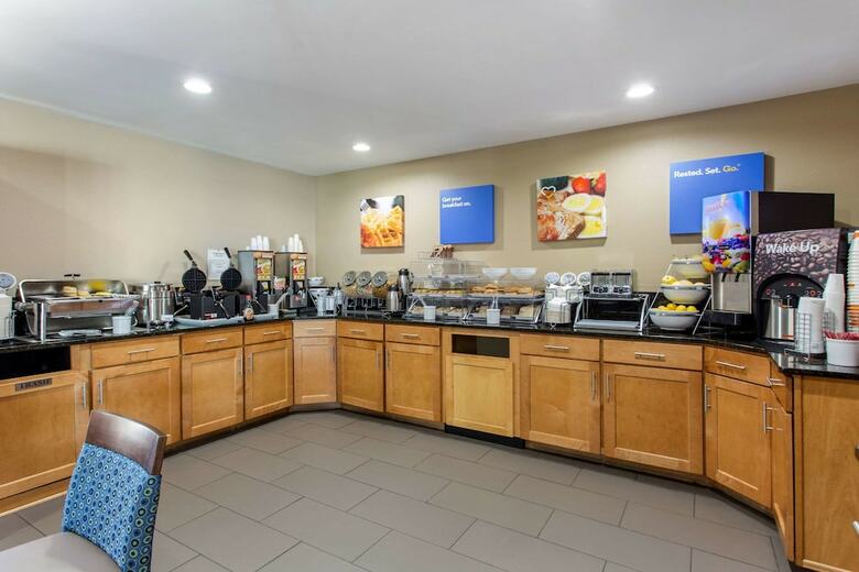 Hotel Comfort Inn Tunnel Road East