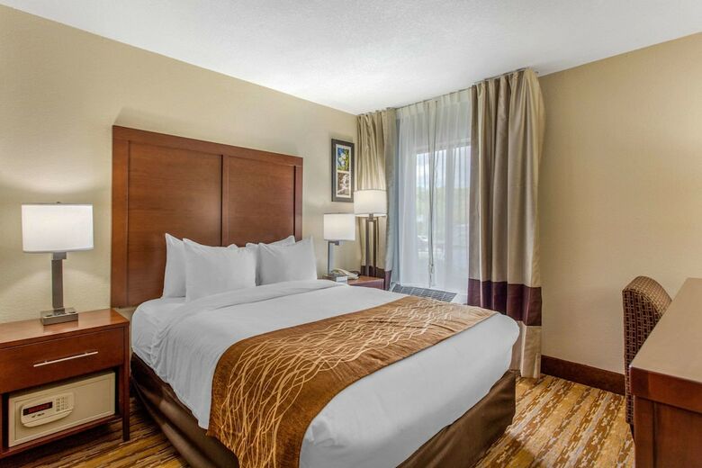 Hotel Comfort Inn Tunnel Road East