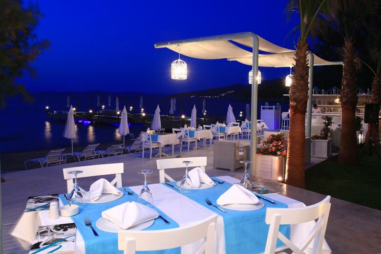 Hotel Grand Yaz?c? Torba Beach Club