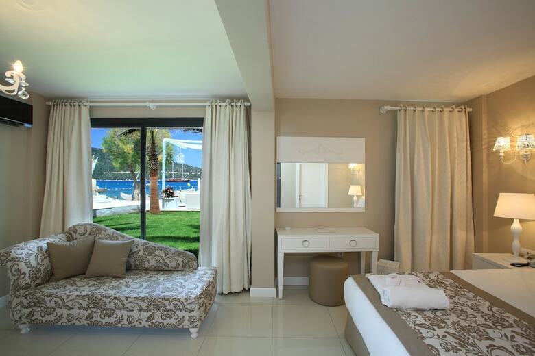 Hotel Grand Yaz?c? Torba Beach Club