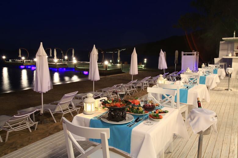 Hotel Grand Yaz?c? Torba Beach Club
