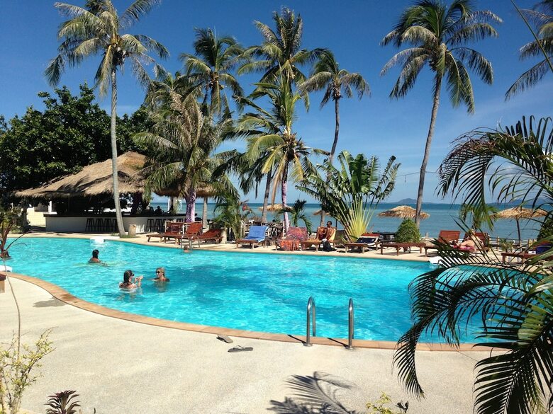 Hostal The Beach Village - Hostel